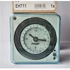 Hager Timer Switch Analogue 72X72 24H + reserve EH711 3