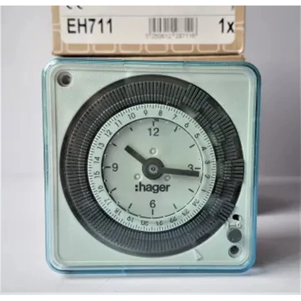 Hager Timer Switch Analogue 72X72 24H + reserve EH711